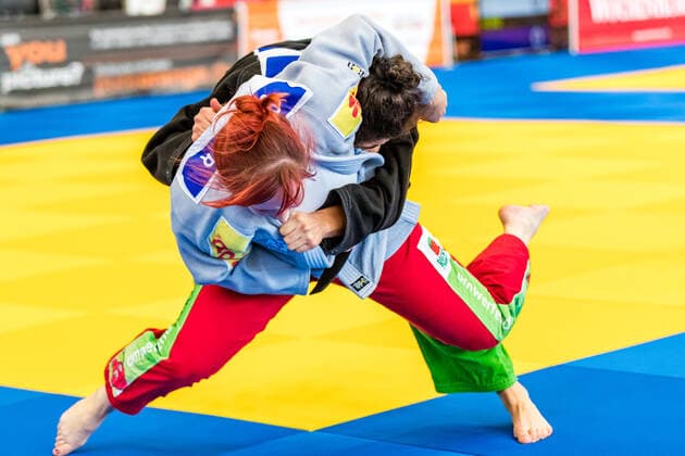 11.10.2020, Brandenburg, Senftenberg: Judo Zweite Bundesliga Finale der Frauen 2020: Defne Akbayir, JG Sachsenwald, Sarah Gregor, KSC Asahi Spremberg Judo Zweite Bundesliga Finale der Frauen 2020 Senftenberg