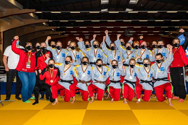 11.10.2020, Brandenburg, Senftenberg: Judo Zweite Bundesliga Finale der Frauen 2020: Der KSC Asahi Spremberg ist Meister der zweiten Judo-Bundesliga der Frauen. Judo Zweite Bundesliga Finale der Frauen 2020 Senftenberg