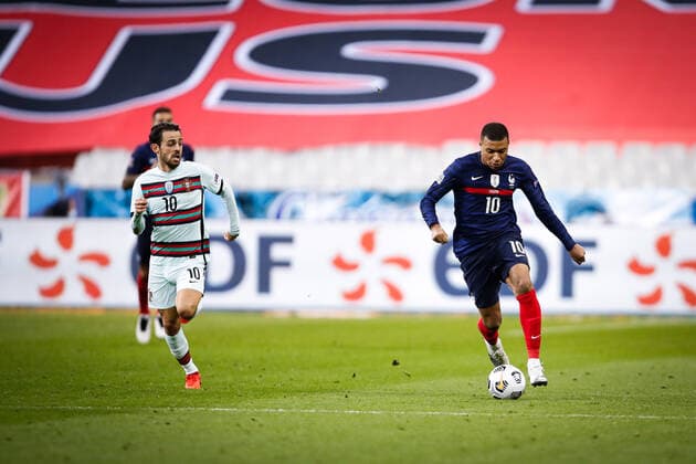 Kylian Mbappe ( 10 - France ) - B Silva ( 10 - Portugal ) - FOOTBALL : France vs Portugal - Ligue des Nations - Saint Denis - 11 10 2020 FedericoPestellini Panoramic 