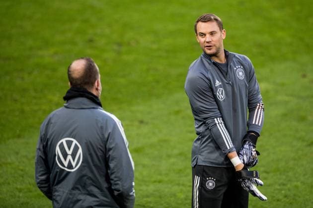 UEFA Nations League Abschlusstraining Deutschland; 12.10.2020 Manuel Neuer ( 1, Deutschland) UEFA Nations League Div. A: Deutschland - Schweiz Abschlusstraining Deutschland; 12.10.2020 DFB REGULATIONS PROHIBIT ANY USE OF PHOTOGRAPHS AS IMAGE SEQUENCES AND OR QUASI-VIDEO. Copyright: xBEAUTIFULxSPORTS Wunderlx