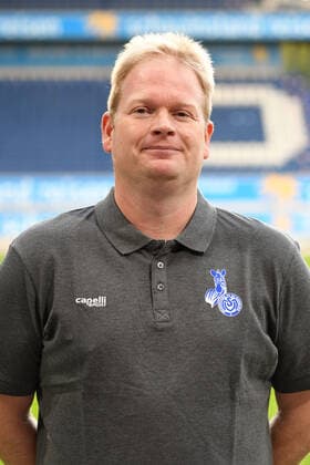 Zeugwart Christian Mittelbach ( MSV Duisburg Frauen ). 12.10.2020, Fussball, Frauen Fussball Bundesliga, MSV Duisburg Teampraesentation 2020 21 DFL DFB REGULATIONS PROHIBIT ANY USE OF PHOTOGRAPHS AS IMAGE SEQUENCES AND OR QUASI-VIDEO 12.10.2020, Fussball, Frauen Fussball Bundesliga, MSV Duisburg Teampraesentation 2020 21 Duisburg Copyright: xThomasxThienelx Eibner-Pressefotox EP_ttl