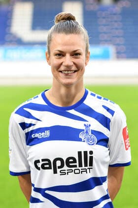 Anja Kirsten ( MSV Duisburg Frauen ). 12.10.2020, Fussball, Frauen Fussball Bundesliga, MSV Duisburg Teampraesentation 2020 21 DFL DFB REGULATIONS PROHIBIT ANY USE OF PHOTOGRAPHS AS IMAGE SEQUENCES AND OR QUASI-VIDEO 12.10.2020, Fussball, Frauen Fussball Bundesliga, MSV Duisburg Teampraesentation 2020 21 Duisburg Copyright: xThomasxThienelx Eibner-Pressefotox EP_ttl