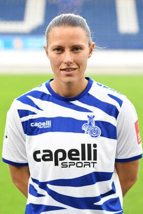 Isabel Hochstein ( MSV Duisburg Frauen ). 12.10.2020, Fussball, Frauen Fussball Bundesliga, MSV Duisburg Teampraesentation 2020 21 DFL DFB REGULATIONS PROHIBIT ANY USE OF PHOTOGRAPHS AS IMAGE SEQUENCES AND OR QUASI-VIDEO 12.10.2020, Fussball, Frauen Fussball Bundesliga, MSV Duisburg Teampraesentation 2020 21 Duisburg Copyright: xThomasxThienelx Eibner-Pressefotox EP_ttl
