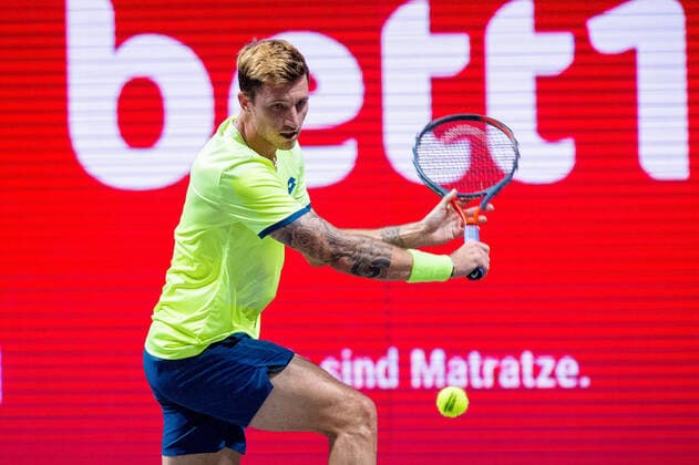 Im Dennis NOVAK (AUT), Benoit PAIRE (FRA) vs. Dennis NOVAK (AUT), TENNIS, bett1hulks Indoor, 14.10.2020, GER, TENNIS, ATP, Tennis Herren TOUR, bett1hulks Indoor, Benoit PAIRE (FRA) vs. Dennis NOVAK (AUT), 14.10.2020 KOELN Copyright: xEibner-Pressefotox EP_BSO