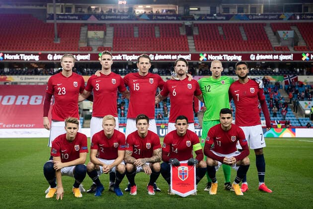 201014 The starting eleven of Norway pose for a team photo ahead of the UEFA Nations League football match between Norway and Northern Ireland on October 14, 2020 in Oslo. Top Left: Erling Braut Haaland, Kristoffer Aje, Sander Berge, Stefan Strandberg, goalkeeper Andre Hansen and Joshua King. Bottom Left: Martin odegaard, Birger Meling, Mathias Normann, Omar Elabdellaoui and Mohamed Â«MoiÂ» Elyounoussi. Photo: Vegard Wivestad Grott BILDBYRAN kod VG VG0057 bbeng fotboll football fotball soccer uefa nations league landskamp norge norway northern ireland nordirland Copyright: VEGARDxWIVESTADxGRoTT BB201014VG008