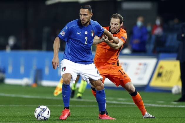 Bergamo - (lr) Danilo D Ambrosio of Italy, Daley Blind of Holland during the UEFA Nations League match between Italy and the Netherlands at the Stadium Atleti Azzurri d Italia on October 14, 2020 in Bergamo, Italy. ANP KOEN VAN WEEL UEFA Nations League qualifier 2020 2021 xVIxANPxSportx xxANPxIVx