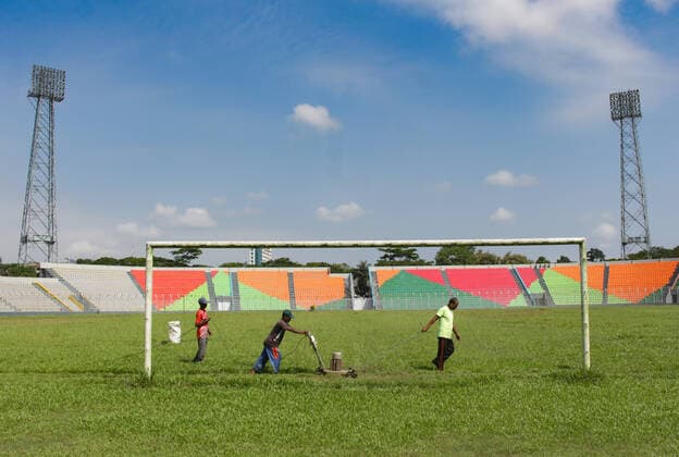 Bilder des Jahres 2020, Sport 10 Oktober Sport Themen der Woche KW42 October 14, 2020, Sylhet, Bangladesh: Ground keeper are busy preparing the grass for the upcoming FIFA World Cup, WM, Weltmeisterschaft, Fussball Qualifying match at Sylhet District Stadium. The Bangladesh Football Federation (BFF) was planned to host the remaining three home games of the World Cup 2022 and Asian Cup 2023 qualifiers, but the schedule was postponed due to the spread of the corona epidemic. A new schedule has yet to be announced. Sylhet Bangladesh - ZUMAr143 20201014_mda_r143_017 Copyright: xMdxRafayatxHaquexKhanx