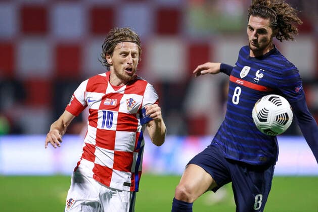 Luka Modric of Croatia and Adrien Rabiot of France FOOTBALL : Croatie vs France - UEFA Ligue des Nations - Zagreb - 14 10 2020 Panoramic NikolaKrstic 