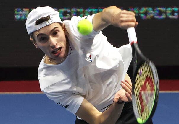ST PETERSBURG, RUSSIA - OCTOBER 15, 2020: French tennis player Ugo Humbert competes in a Round of 16 match against his Russian rival Andrei Rublev during the St Petersburg Open 2020 international tournament held at Sibur Arena. Alexander Demianchuk TASS  TS0EAEAB