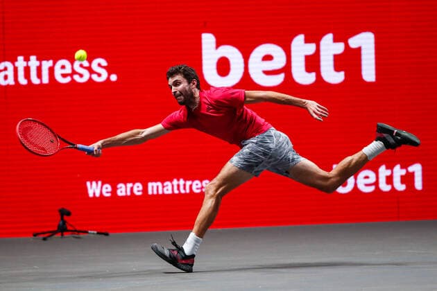 Öffnung der Tennis-Saison nach Corona mit Einschränkung (Einzel, Abstand, etc.), Berlin, 25.04.2020,