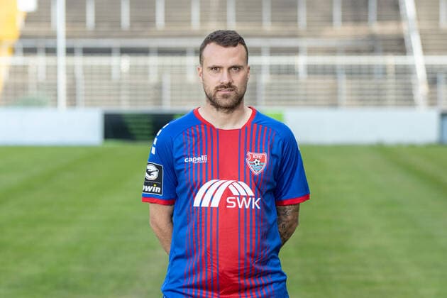 KFC Uerdingen; 3.Liga, Porträttermin 2020 2021 KFC Uerdingen; 3.Liga, Porträttermin 2020 2021 Ali Ibrahimaj; KFC Uerdingen; 3.Liga, Porträttermin 2020 2021 Krefeld Grotenburg-Stadion Nordrhein-Westfalen Deutschland