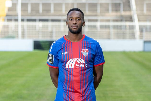KFC Uerdingen; 3.Liga, Porträttermin 2020 2021 KFC Uerdingen; 3.Liga, Porträttermin 2020 2021 Osayamen Osawe; KFC Uerdingen; 3.Liga, Porträttermin 2020 2021 Krefeld Grotenburg-Stadion Nordrhein-Westfalen Deutschland