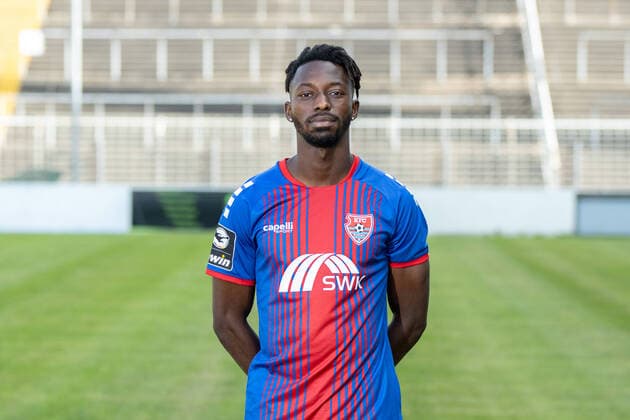KFC Uerdingen; 3.Liga, Porträttermin 2020 2021 KFC Uerdingen; 3.Liga, Porträttermin 2020 2021 Omar Haktab Traore; KFC Uerdingen; 3.Liga, Porträttermin 2020 2021 Krefeld Grotenburg-Stadion Nordrhein-Westfalen Deutschland