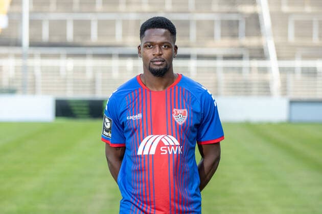 KFC Uerdingen; 3.Liga, Porträttermin 2020 2021 KFC Uerdingen; 3.Liga, Porträttermin 2020 2021 Assani Lukimya, KFC Uerdingen; 3.Liga, Porträttermin 2020 2021 Krefeld Grotenburg-Stadion Nordrhein-Westfalen Deutschland