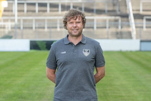 KFC Uerdingen; 3.Liga, Porträttermin 2020 2021 KFC Uerdingen; 3.Liga, Porträttermin 2020 2021 Trainer Stefan Kraemer; KFC Uerdingen; 3.Liga, Porträttermin 2020 2021 Krefeld Grotenburg-Stadion Nordrhein-Westfalen Deutschland