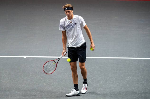 Im Alexander ZVEREV (GER), Alexander ZVEREV (GER) vs. Lloyd HARRIS (RSA), TENNIS, bett1hulks Indoor, 16.10.2020, GER, TENNIS, ATP, Tennis Herren TOUR, bett1hulks Indoor, Alexander ZVEREV (GER) vs. Lloyd HARRIS (RSA), 16.10.2020 KOELN Copyright: xEibnerxPressefotox xBenjaminxSOELZERx EP_BSO
