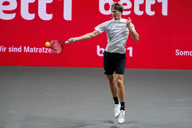 Im Alexander ZVEREV (GER), Alexander ZVEREV (GER) vs. Lloyd HARRIS (RSA), TENNIS, bett1hulks Indoor, 16.10.2020, GER, TENNIS, ATP, Tennis Herren TOUR, bett1hulks Indoor, Alexander ZVEREV (GER) vs. Lloyd HARRIS (RSA), 16.10.2020 KOELN Copyright: xEibnerxPressefotox xBenjaminxSOELZERx EP_BSO