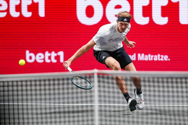 Sport Bilder des Tages ZVEREV, Alexander (GER) ATP, Tennis Herren Ranking No. 7, gesetzt an No. 1 bei den bett1HULKS Indoors - ATP 250 am 17.10.2020 in Köln (LANXESS arena), Deutschland