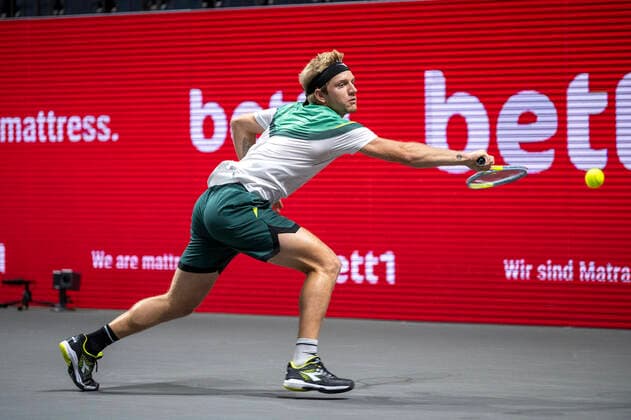 Im Alejandro DAVIDOVICH FOKINA (ESP), Alexander ZVEREV (GER) vs. Alejandro DAVIDOVICH FOKINA (ESP), TENNIS, bett1hulks Indoor, 1. Halbfinale, 17.10.2020, GER, TENNIS, ATP, Tennis Herren TOUR, bett1hulks Indoor, 1. Halbfinale, Alexander ZVEREV (GER) vs. Alejandro DAVIDOVICH FOKINA (ESP), 17.10.2020 KOELN Copyright: xEibnerxPressefotox xBenjaminxSOELZERx EP_BSO