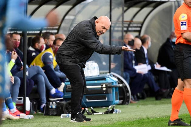 FREDERIC ANTONETTI (ENTRAINEUR METZ) FOOTBALL : Angers vs Metz - Ligue 1 Uber Eats - 18 10 2020 FEP Panoramic 