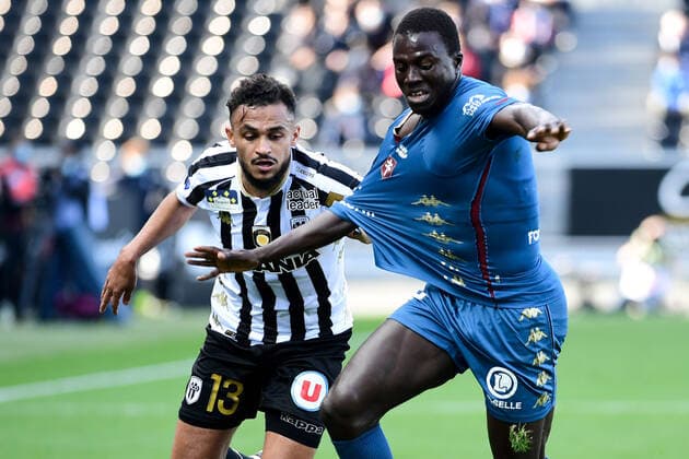 13 SOFIANE BOUFAL (SCO) - 13 MAMADOU LAMINE GUEYE (METZ) FOOTBALL : Angers vs Metz - Ligue 1 Uber Eats - 18 10 2020 FEP Panoramic 