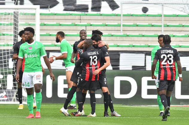 Joie de Pierre Lees-Melou et de ses coequipiers (saint etienne) FOOTBALL : AS Saint Etienne vs OGC Nice - Ligue 1 Uber Eats - 18 10 2020 FredericChambert Panoramic 