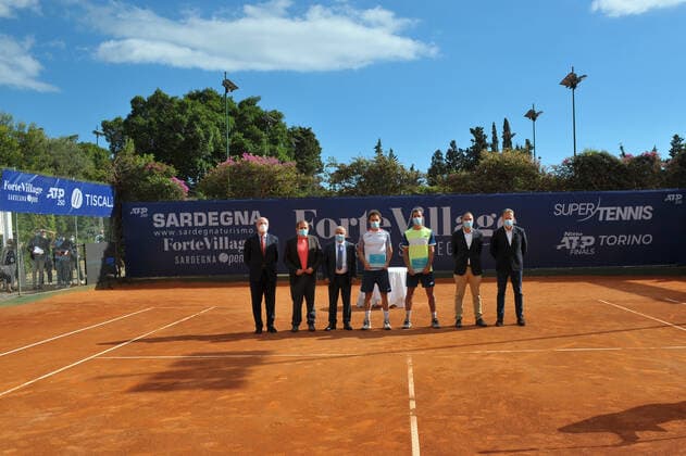 Photo Alessandro Tocco LaPresse October 18, 2020 Santa Margherita di Pula, Cagliari (Italy) Tennis Tennis, Forte Village Sardegna Open In the pic:Angelo Binaghi Presidente FIT,Lorenzo Giannuzzi Amministratore Delegato Forte Village, Marco Cecchinato, Laslo Dejre, Giovanni Chessa Assessore del Turismo Artigianato e Commercio Reg Sardegna, Lars Graff Supervisor ATP, Tennis Herren Mohamed Lahyani Arbitro Incontro  Copyright: xToccoxAlessandro LaPressex