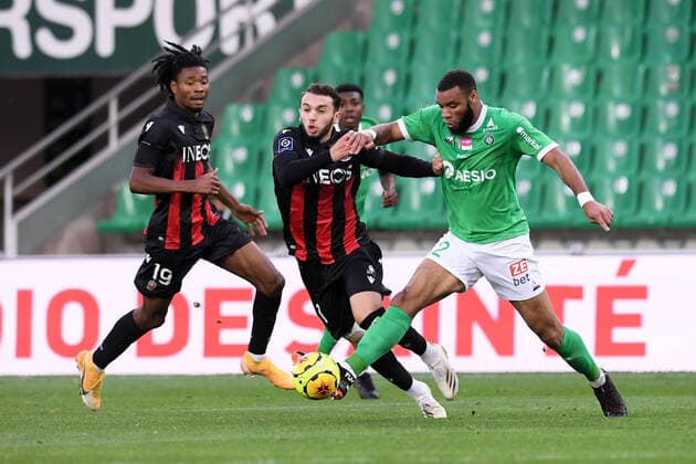 11 AMINE GOUIRI (NICE) - 02 HAROLD MOUKOUDI (ASSE) FOOTBALL : Saint Etienne vs Nice - Ligue 1 Uber Eats - 18 10 2020 FEP Panoramic 