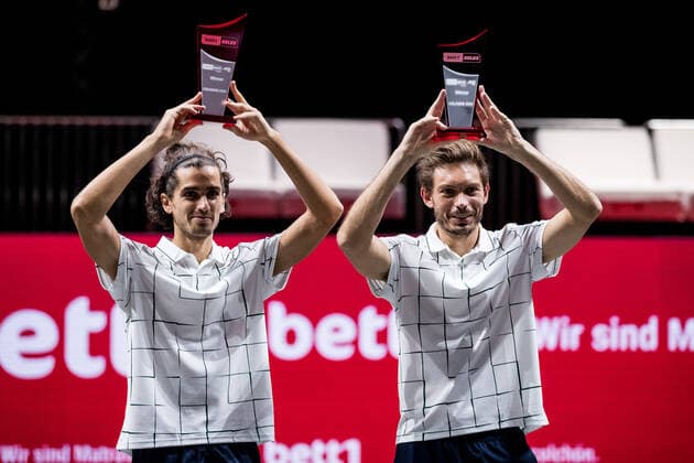 bett1HULKS Indoors - ATP, Tennis Herren 250; Koeln, 18.10.2020 Die Sieger: Pierre-Hugues HERBERT (FRA) und Nicolas MAHUT (FRA) bett1HULKS Indoors - ATP 250 am 18.10.2020 in Koeln (LANXESSarena), Deutschland Copyright: xBEAUTIFULxSPORTS Wunderlx