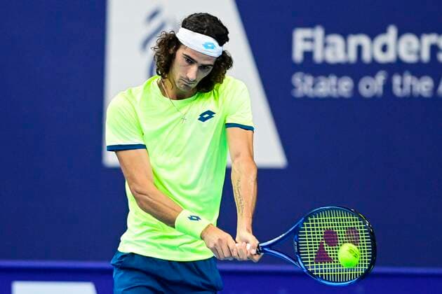 South African Lloyd Harris pictured in action during a qualifying game of the simple men competition between Argentina s Federico Coria and South African Lloyd Harris of the European Open Tennis ATP, Tennis Herren tournment, in Antwerp, Monday 19 October 2020. TENNIS : Open d Anvers - 19 10 2020 PhotoNews Panoramic 