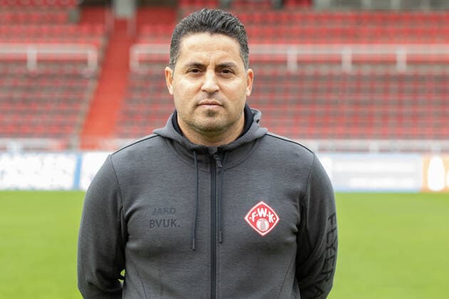 Co Trainer Kurtulus Öztürk, FC Würzburger Kickers, 2. Bundesliga, Porträttermin 2020 2021, Copyright: FWK HMBxMedia xHeikoxBecker