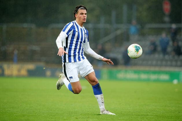Omar Rekik Einzelbild Freisteller Aktion Fußball Fussball Regionalliga Nord Ost Herren Saison 2020 2021 18.10.2020 Hertha BSC Berlin Hertha II U23 Amateure vs. FC Energie Cottbus DFL regulations prohibit any use of photographs as image sequences and or quasi-video. *** Omar Rekik single picture clipping action sport football football regional league north east men season 2020 2021 18 10 2020 Hertha BSC Berlin Hertha II U23 amateurs vs FC Energie Cottbus DFL regulations prohibit any use of photographs as image sequences and or quasi video