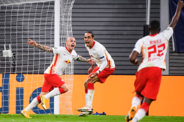 Bilder des Jahres 2020, Sport 10 Oktober Sport Themen der Woche KW43 Sport Bilder des Tages 20.10.2020, xkvx, Fussball UEFA Champions League, RB Leipzig - Basaksehir FK emspor, v.l. Torjubel, Goal celebration, celebrate the goal zum 1:0 durch Jose Angelino (RB Leipzig) (DFL DFB REGULATIONS PROHIBIT ANY USE OF PHOTOGRAPHS as IMAGE SEQUENCES and or QUASI-VIDEO) Leipzig *** 20 10 2020, xkvx, Soccer UEFA Champions League, RB Leipzig Basaksehir FK emspor, v l Torjubel, Goal celebration, celebrate the goal of 1 0 by Jose Angelino RB Leipzig DFL DFB REGULATIONS PROHIBIT ANY USE OF PHOTOGRAPHS as IMAGE SEQUENCES and or QUASI VIDEO Leipzig