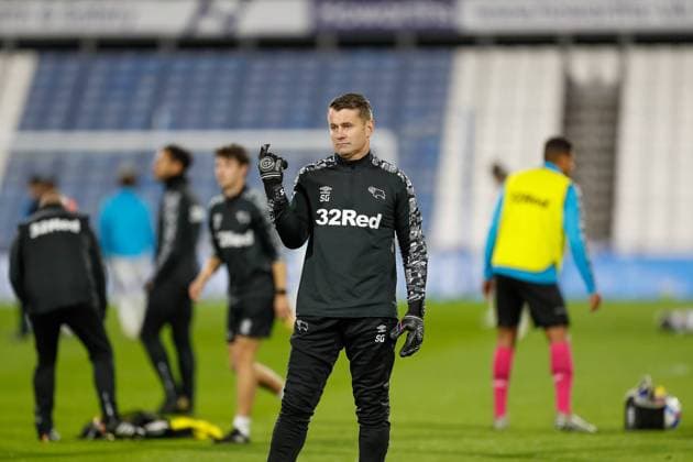 Huddersfield Town v Derby County EFL Sky Bet Championship 20 10 2020. Derby County FC Goalkeeper Coach Shay Given warming up before the EFL Sky Bet Championship match between Huddersfield Town and Derby County at the John Smiths Stadium, Huddersfield, England on 20 October 2020. Huddersfield John Smiths Stadium West Yorkshire England Editorial use only DataCo restrictions apply See www.football-dataco.com , Copyright: xJamesxHeatonx PSI-10853-0044