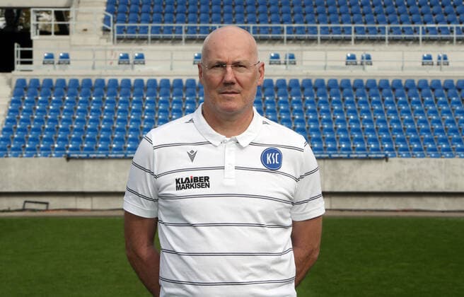 Karlsruher SC Portraittermin Saison 2020 2021 Burkhard Reich (Teammanager), Karlsruher SC, 2. Bundesliga, Porträttermin 2020 2021.