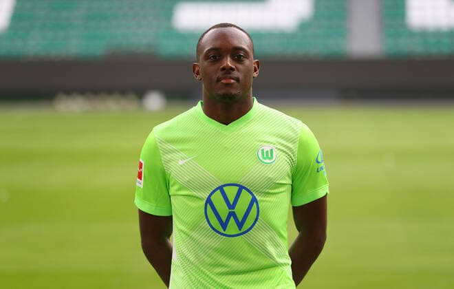 Jerome Roussillon; VfL Wolfsburg; 1.BL, Porträttermin 2020 2021, Wolfsburg