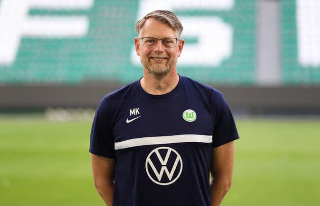 Masseur Manfred Kross; VfL Wolfsburg; 1.BL, Porträttermin 2020 2021, Wolfsburg