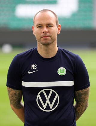 Zeugwart Nils Scholz; VfL Wolfsburg; 1.BL, Porträttermin 2020 2021, Wolfsburg