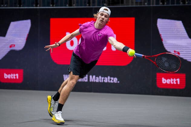 Im Denis SHAPOVALOV (CAN) , Denis SHAPOVALOV (CAN) vs. Gilles SIMON (FRA), TENNIS, bett1HULKS Championship, 22.10.2020, GER, TENNIS, ATP, Tennis Herren TOUR, bett1HULKS Championship, Denis SHAPOVALOV (CAN) vs. Gilles SIMON (FRA), 22.10.2020 KOELN Copyright: xEibnerxPressefotox xBenjaminxSOELZERx EP_BSO