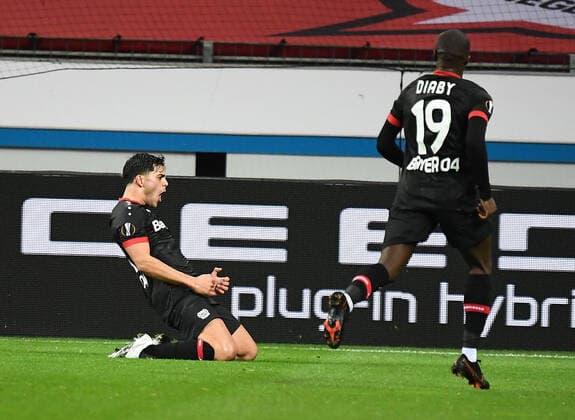 22.10.2020, xjhx, Fussball UEFA Europa League, Bayer 04 Leverkusen - OGC Nizza emspor, v.l. Nadiem Amiri (Bayer Leverkusen) celebrate the goal, Der Torjubel zum 1:0 (DFL DFB REGULATIONS PROHIBIT ANY USE OF PHOTOGRAPHS as IMAGE SEQUENCES and or QUASI-VIDEO) Leverkusen