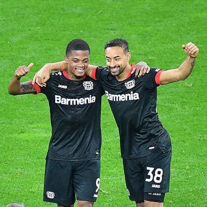Leverkusen, Bayarena, 22.10.20, Europa League: Bayer 04 Leverkusen - OGC Nizza Karim Bellarabi (Leverkusen) jubelt nach seinem Tor zum 4:1 mit Leon Bailey (Leverkusen) Europa League: Bayer 04 Leverkusen - OGC Nizza Leverkusen Copyright: xEibner-Pressefotox EP_eer