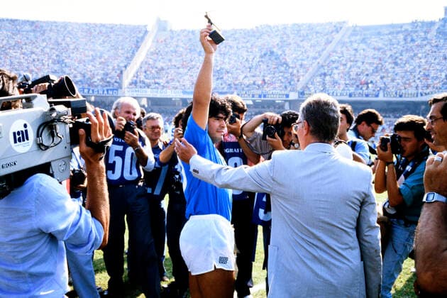 MARADONA Diego Team SSC Neapel Napoli Fussball Saison 1986-87 Geburtstag fussball Ikone Diego Maradona wird am 30.Oktober 2020 60 Jahre alt *** MARADONA Diego Team SSC Naples Napoli Napoli football season 1986 87 Birthday football icon Diego Maradona will be 60 years old on 30 October 2020