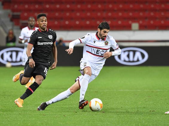 Pierre Lees Melou (OGC Nizza), Wendell (Bayer 04 Leverkusen), v.re. 22.10.2020, Fussball, UEFA Europa League, Saison 2020 2021, 1. Spieltag, Bayer 04 Leverkusen - OGC Nizza 6:2 Foto: TEAM2sportphoto Leverkusen BayArena Nordrhein Westfalen Deutschland