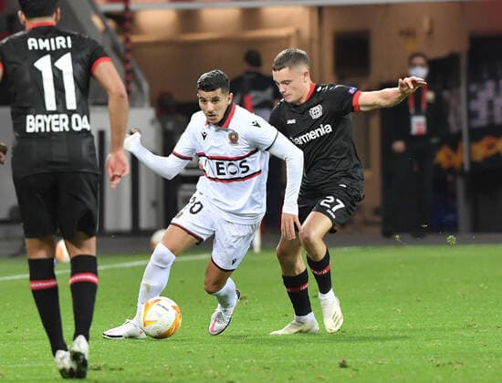 Youcef Atal (OGC Nizza), Florian Wirtz (Bayer 04 Leverkusen), v.li. 22.10.2020, Fussball, UEFA Europa League, Saison 2020 2021, 1. Spieltag, Bayer 04 Leverkusen - OGC Nizza 6:2 Foto: TEAM2sportphoto Leverkusen BayArena Nordrhein Westfalen Deutschland