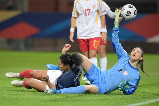Sport Themen der Woche KW43 Sport Bilder des Tages Fußball, Damen EM-Quali, Frankreich - Nordmazedonien Joie des joueuses de l Equipe de France apres le but de Valerie Gauvin (Fra) FOOTBALL : France vs Macedoine du Nord - Qualification Euro 2022 - Orleans - 23 10 2020 JBAutissier Panoramic 