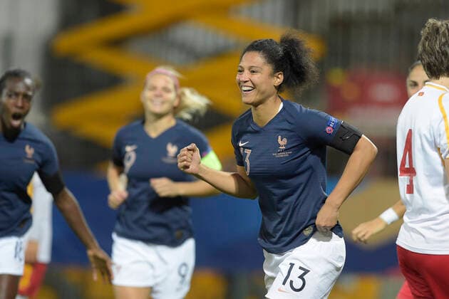 Fußball, Damen EM-Quali, Frankreich - Nordmazedonien Joie des joueuses de l Equipe de France apres le but de Valerie Gauvin (Fra) FOOTBALL : France vs Macedoine du Nord - Qualification Euro 2022 - Orleans - 23 10 2020 JBAutissier Panoramic 