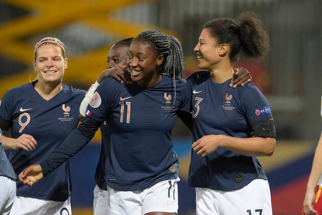 Fußball, Damen EM-Quali, Frankreich - Nordmazedonien Joie des joueuses de l Equipe de France apres le but de Valerie Gauvin (Fra) FOOTBALL : France vs Macedoine du Nord - Qualification Euro 2022 - Orleans - 23 10 2020 JBAutissier Panoramic 