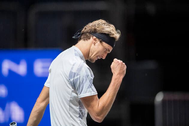 Im Siegesjubel von Alexander ZVEREV (GER) nach einem atemberaubenden Schlagabtausch, Alexander ZVEREV (GER) vs. Adrian MANNARINO (FRA), TENNIS, bett1HULKS Championship, 23.10.2020, GER, TENNIS, ATP, Tennis Herren TOUR, bett1HULKS Championship, Alexander ZVEREV (GER) vs. Adrian MANNARINO (FRA), 23.10.2020 KOELN Copyright: xEibnerxPressefotox xBenjaminxSOELZERx EP_BSO