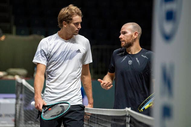 Im Alexander ZVEREV (GER), Adrian MANNARINO (FRA) Alexander ZVEREV (GER) vs. Adrian MANNARINO (FRA), TENNIS, bett1HULKS Championship, 23.10.2020, GER, TENNIS, ATP, Tennis Herren TOUR, bett1HULKS Championship, Alexander ZVEREV (GER) vs. Adrian MANNARINO (FRA), 23.10.2020 KOELN Copyright: xEibnerxPressefotox xBenjaminxSOELZERx EP_BSO