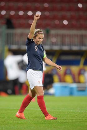 Joie des joueuses de l Equipe de France apres le but de Eugenie Le Sommer (Fra) FOOTBALL : France vs Macedoine du Nord - Qualification Euro 2022 - Orleans - 23 10 2020 JBAutissier Panoramic 